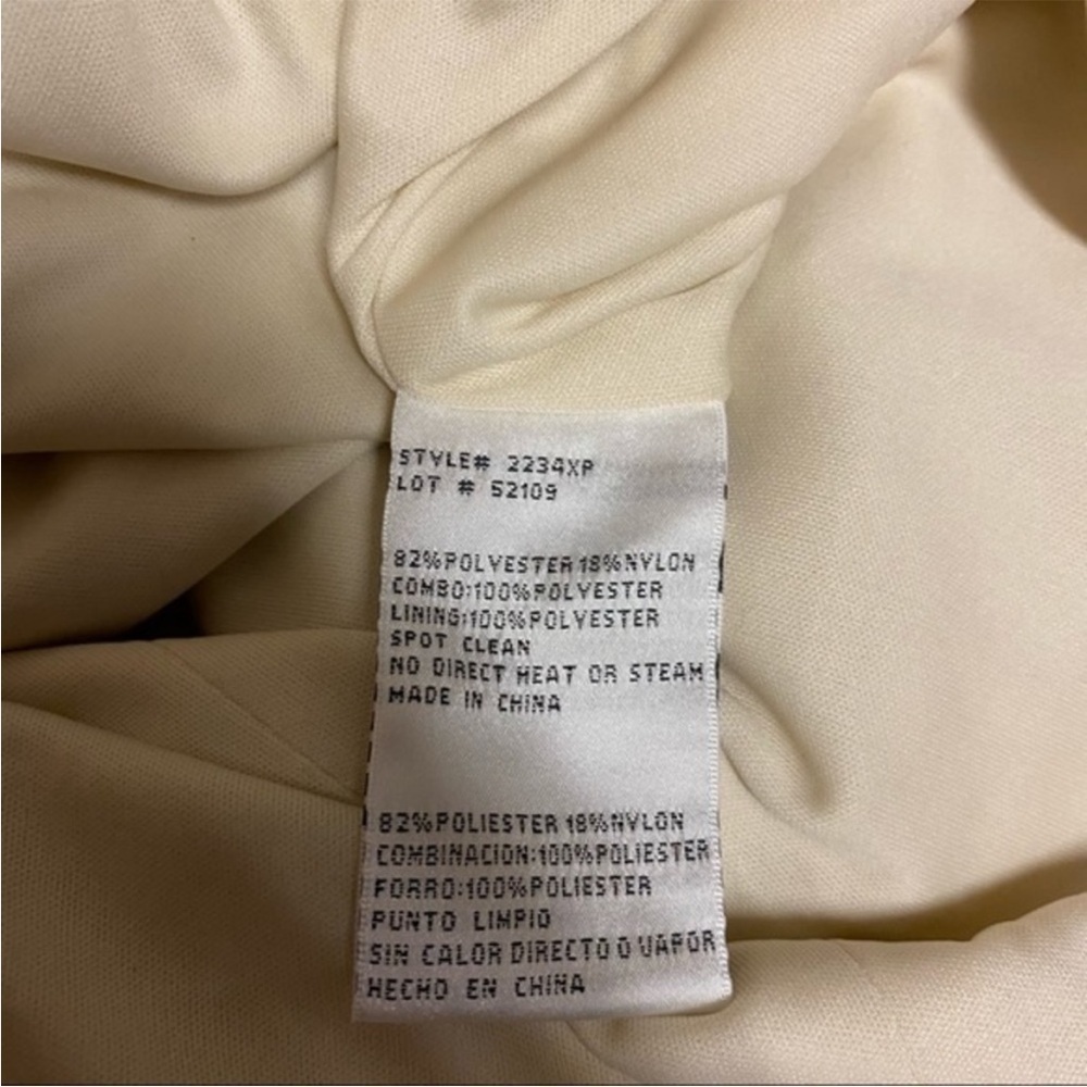 XSCAPE Petite 3D Embroidered Floral Appliqué Gown in Champagne Size 4P - Picture 10 of 10